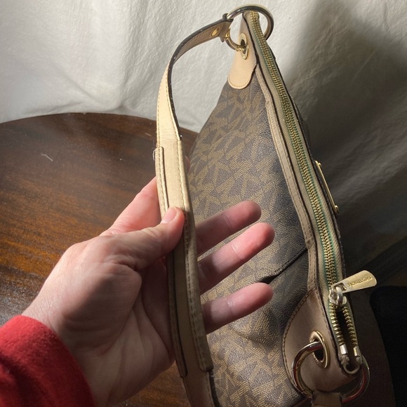 MK Michael Kors signature logo embossed tote shoulder bag - Picture 11 of 14